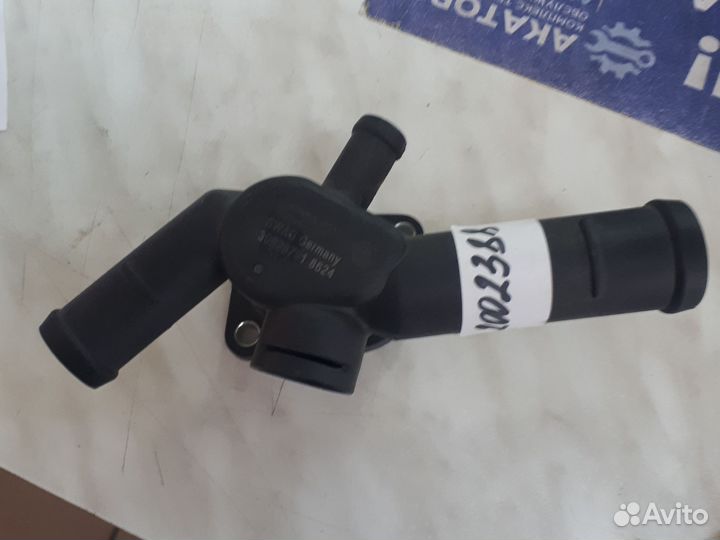 Фланец водчного охлпждения Skoda Fabia