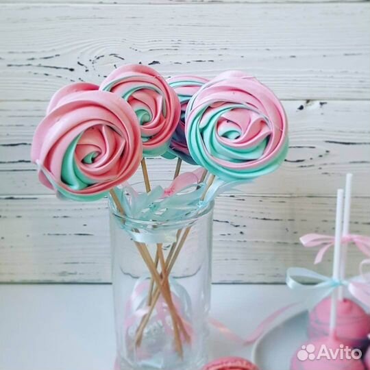 Меренга и леденцы на палочке