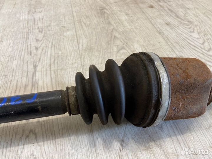 Привод передний правый Nissan Note E11 (1.4)