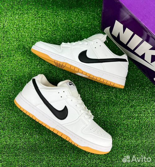 Кроссовки Nike Dunk SB White