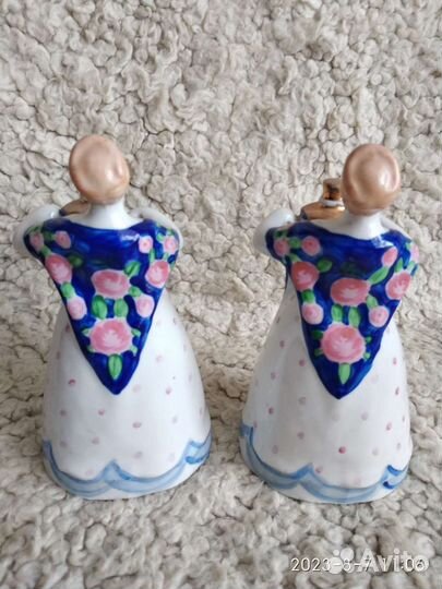 Фарфоровая статуэтка Девушка с самоваром