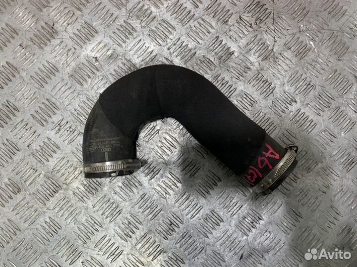 Патрубок интеркулера Audi A6 4G2