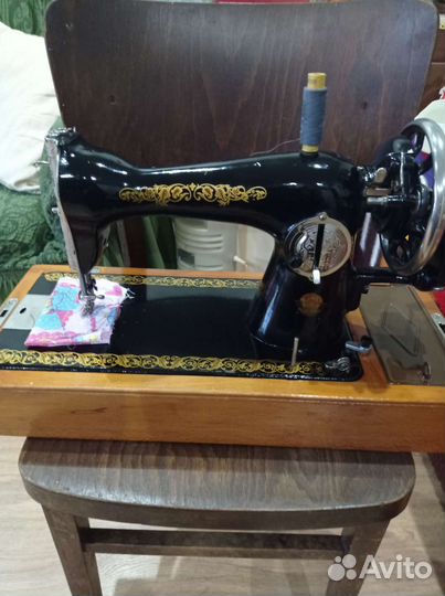 Швейная машина Подольск ручная