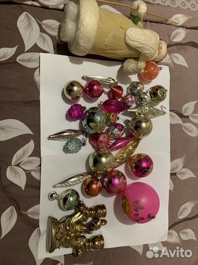 Дед мороз и набор старых ёлочных игрушек