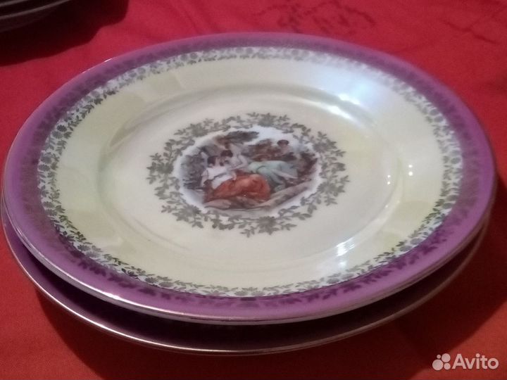 Тарелки из сервиза Мадонна 19 см