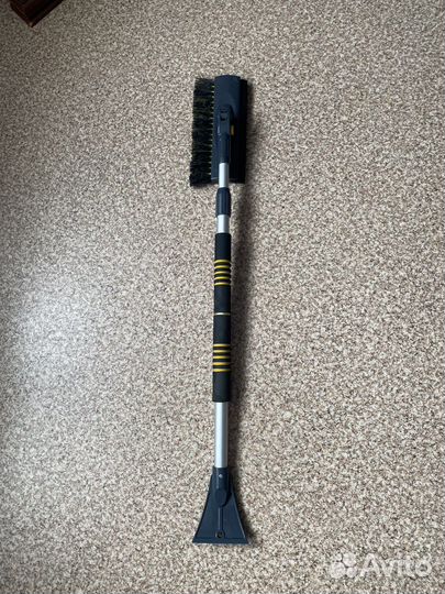 Щетка автомобильная для снега