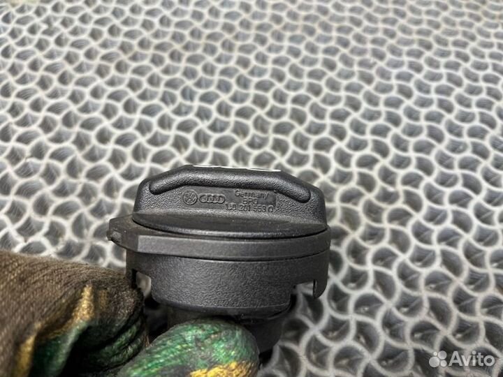 Лючок бензобака Volkswagen Touareg 7LA 2.5 BAC