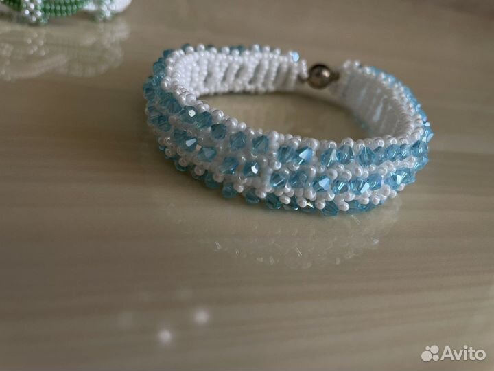 Бидутерия из бисера ручной работы