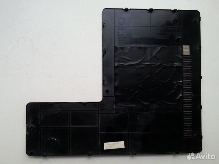 Крышка отсека Samsung RV520. Отп. в регионы