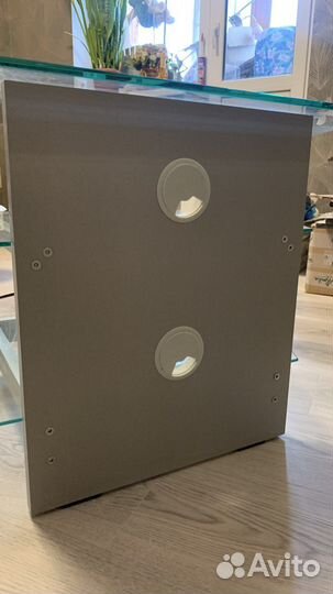 Продам стеклянную тумбу под Телевизор