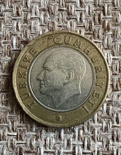 Монета Турция 1 лира 2010