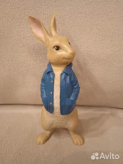 Peter rabbit фигурка