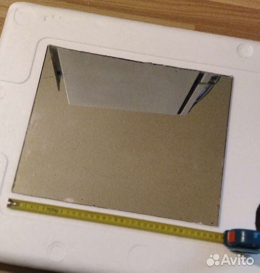 Зеркало небольшое