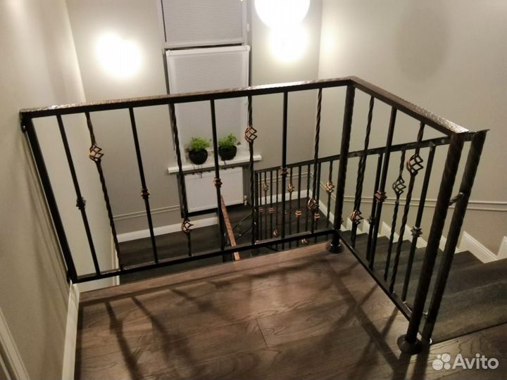 Кованые ограждения для лестниц и балконов