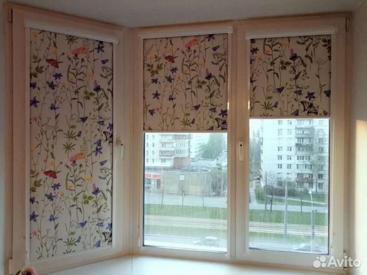 Жалюзи и рулонные шторы день ночь