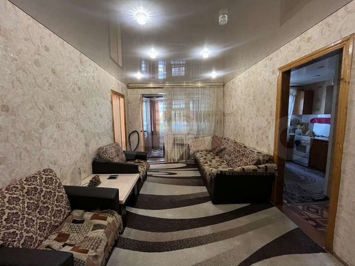 3-к. квартира, 50 м², 1/4 эт.