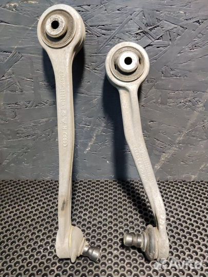 Рычаг подвески верхний передний правый Audi A6 C7