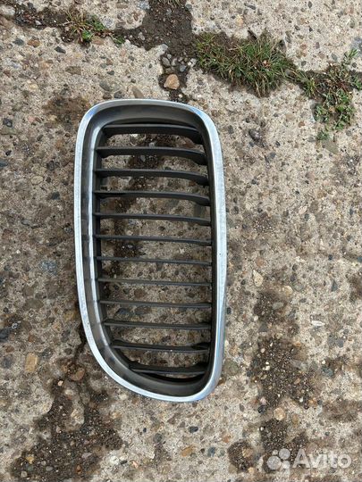 Решетка радиатора BMW e90