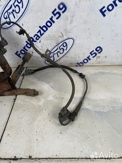 Кулак поворотный передний правый Kia Ceed ED 1.4