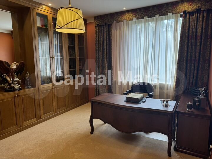 3-к. квартира, 118 м², 3/10 эт.