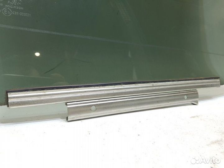 Атермальное стекло заднее правое Lexus Ct200H