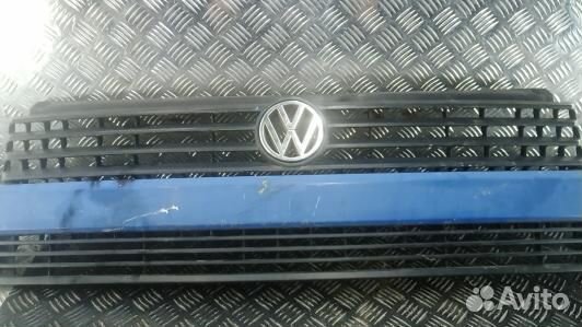 Решетка радиатора volkswagen transporter T4 (1GM53