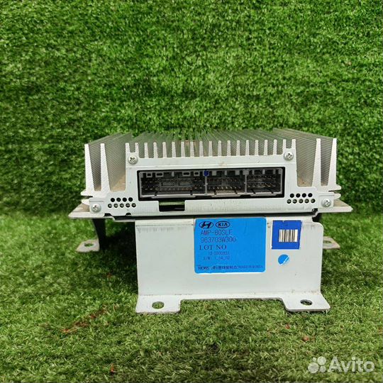 Усилитель звука Kia Sportage 3 2013 963703W300