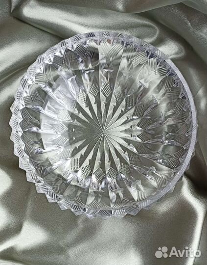 Ваза хрустальная
