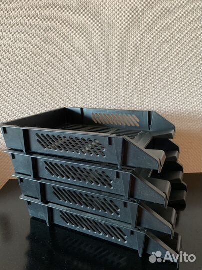 Папки для документов и лоток для бумаги