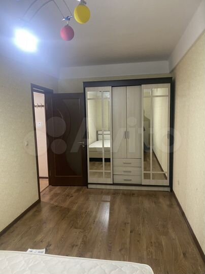 2-к. квартира, 52 м², 3/5 эт.