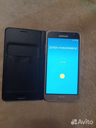 Телефон Samsung galaxy J3