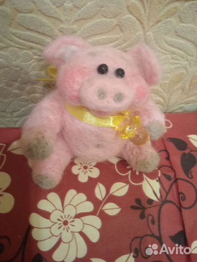 Поросёнок с пустышкой