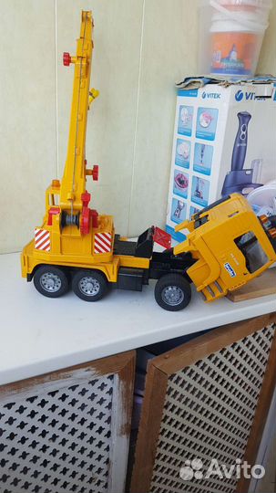 Bruder автокран