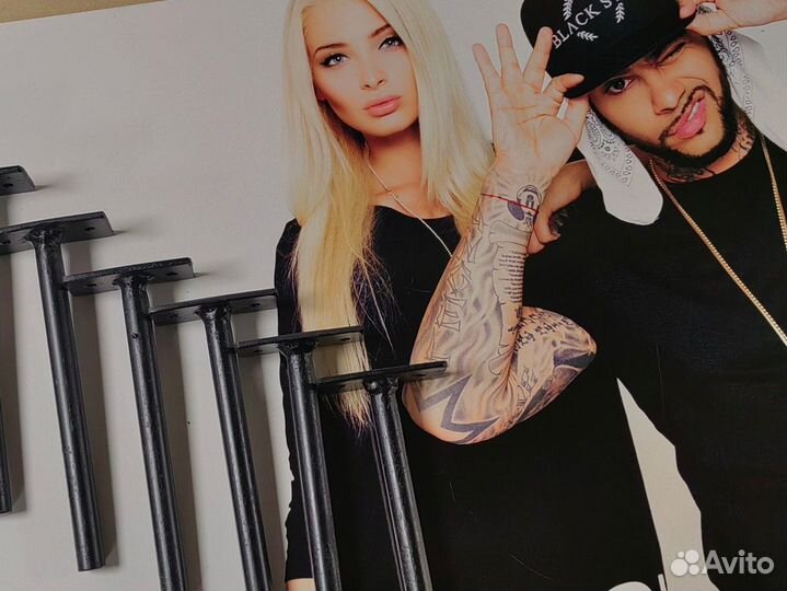 Кронштейн для полок