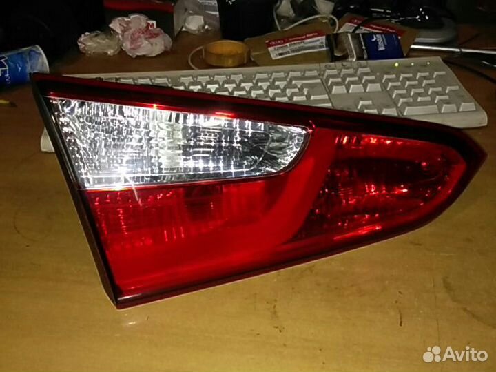 Оригинальный фонарь левый внутренний Kia Cerato 3
