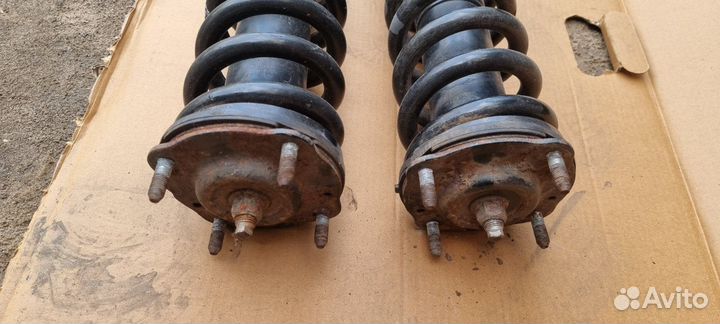 Амортизатор передний Toyota Land Cruiser 200