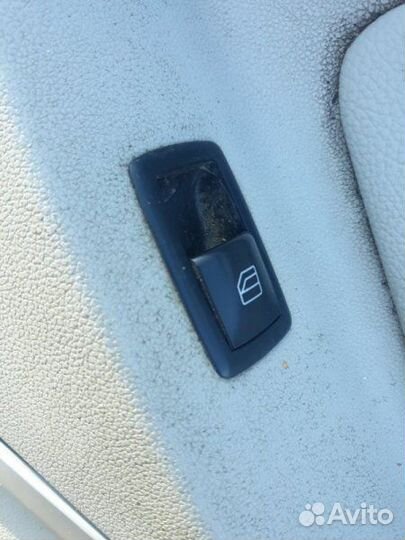 Обшивка двери прав. перед. Mercedes-Benz GL-Class