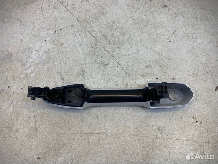 Ручка двери передняя левая Toyota Rav4 50 2018