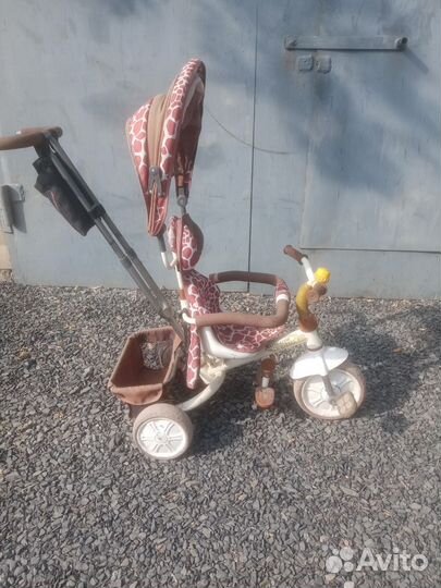 Трехколесный велосипед