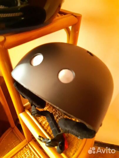 Шлем горнолыжный