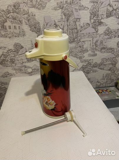 Термос с помпой