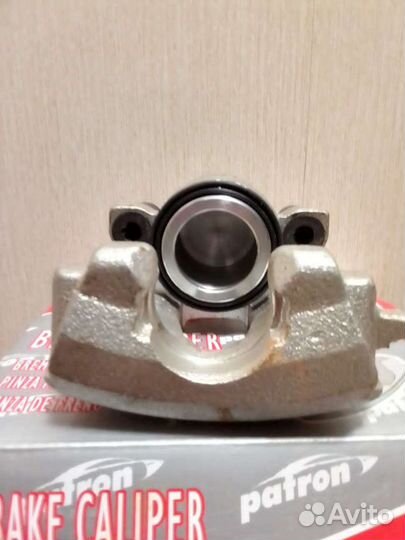 Суппорт левый для шкода октавия