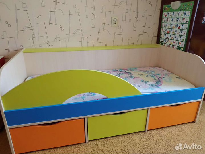 Детская кровать от 3 лет с бортиком