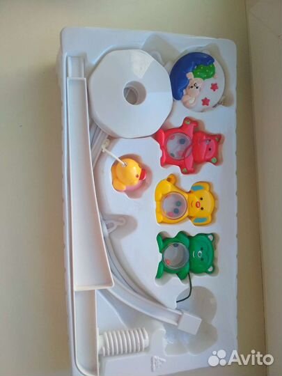 Музыкальный мобиль на кроватку