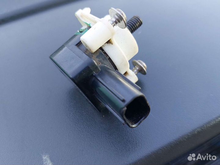 Датчик положения кузова субару