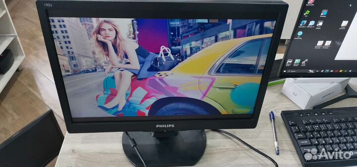 10 мониторов разных