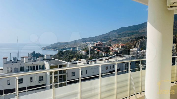 2-к. квартира, 81 м², 8/13 эт.