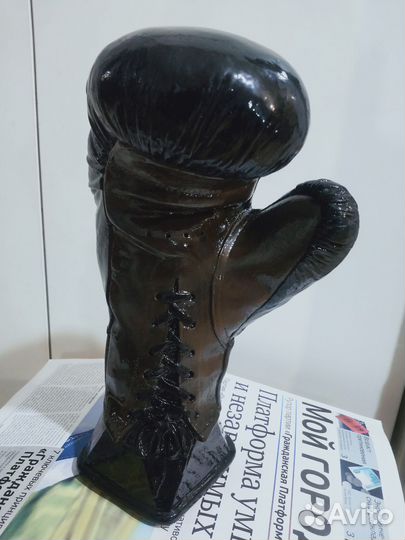 Перчатка боксёрская приз