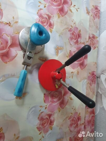 Закаточная машинка для жестяных банок