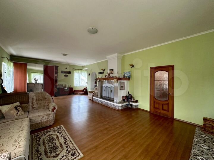 Дом 222,4 м² на участке 8,7 сот.